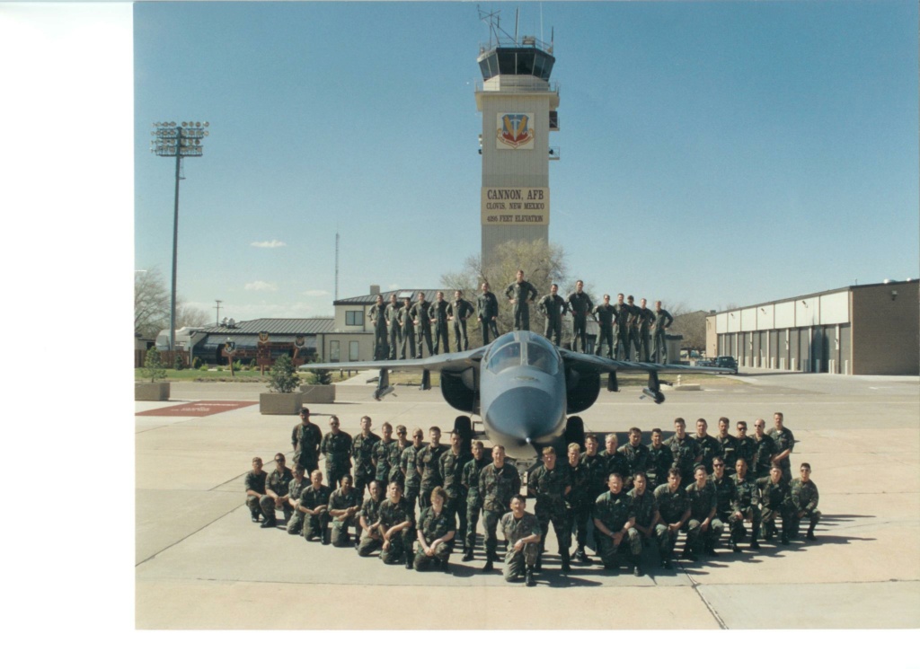 [HASEGAWA] GENERAL DYNAMICS F-111 AARDWARK 1/72ème Réf K35 / 04035 - Page 2 33485810
