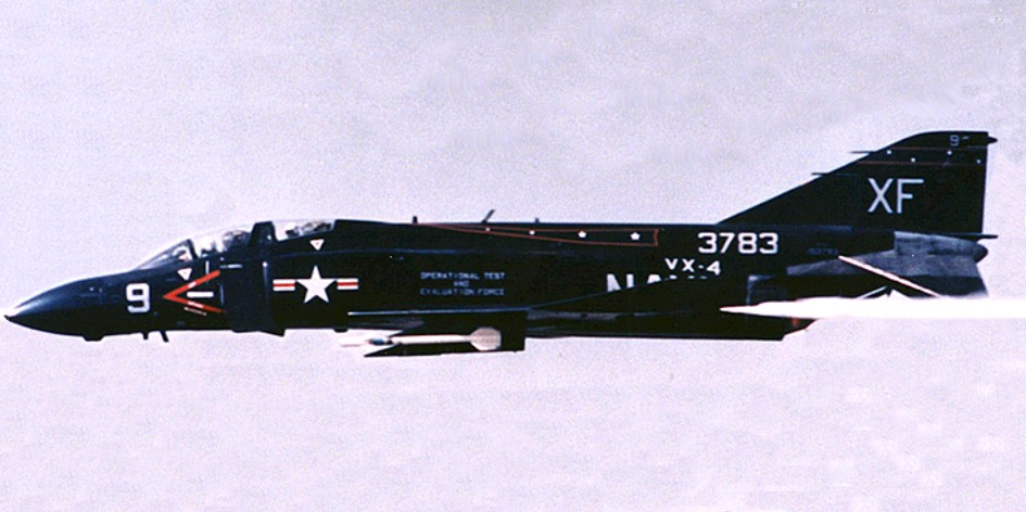 [HASEGAWA] McDONNELL F-4J PHANTOM II VX4 BLACK  PHANTOM Réf 01926 F-4j_p10