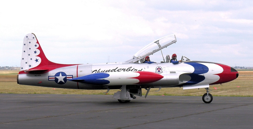 LOCKHEED T-33 SHOOTING STAR Patrouille THUNDERBIRDS Réf 301 Thunde10
