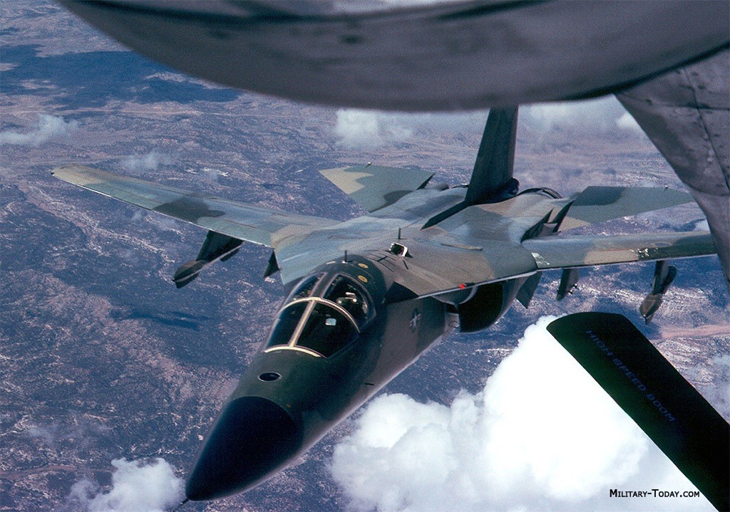 [HASEGAWA] GENERAL DYNAMICS F-111 AARDWARK 1/72ème Réf K35 / 04035 Tumblr11