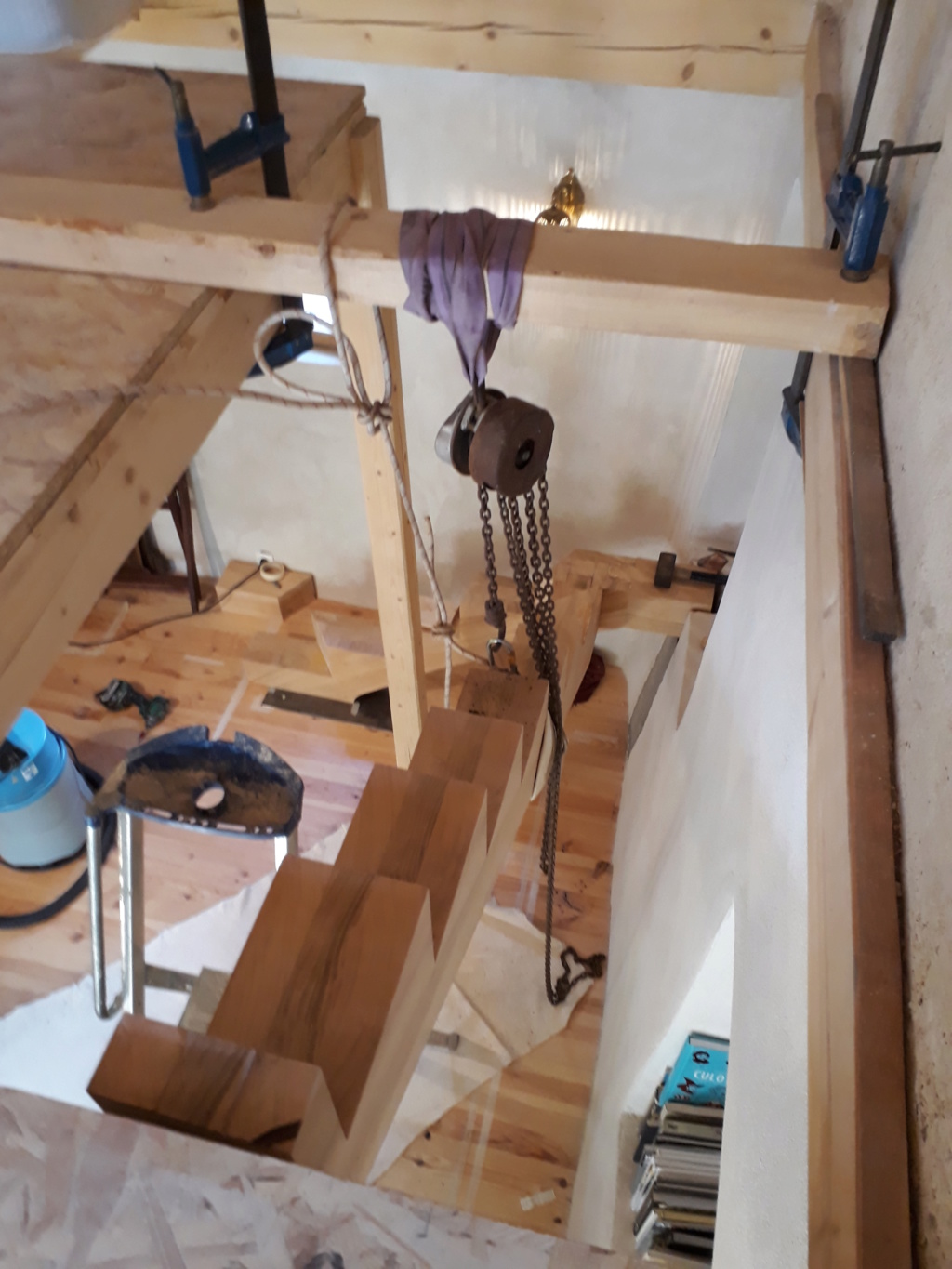 Escalier limon central quart tournant...et demi ! 20191019