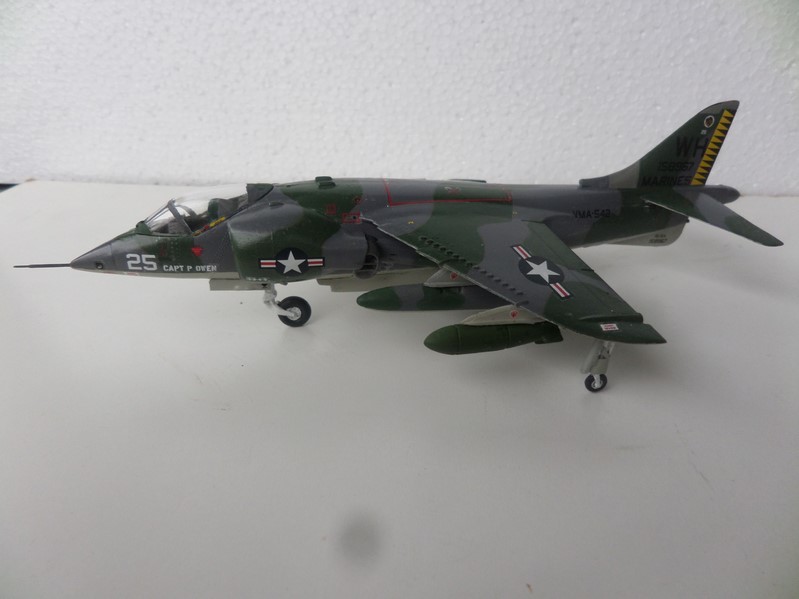 [Hasegawa] AV8A Harrier Av8a_016