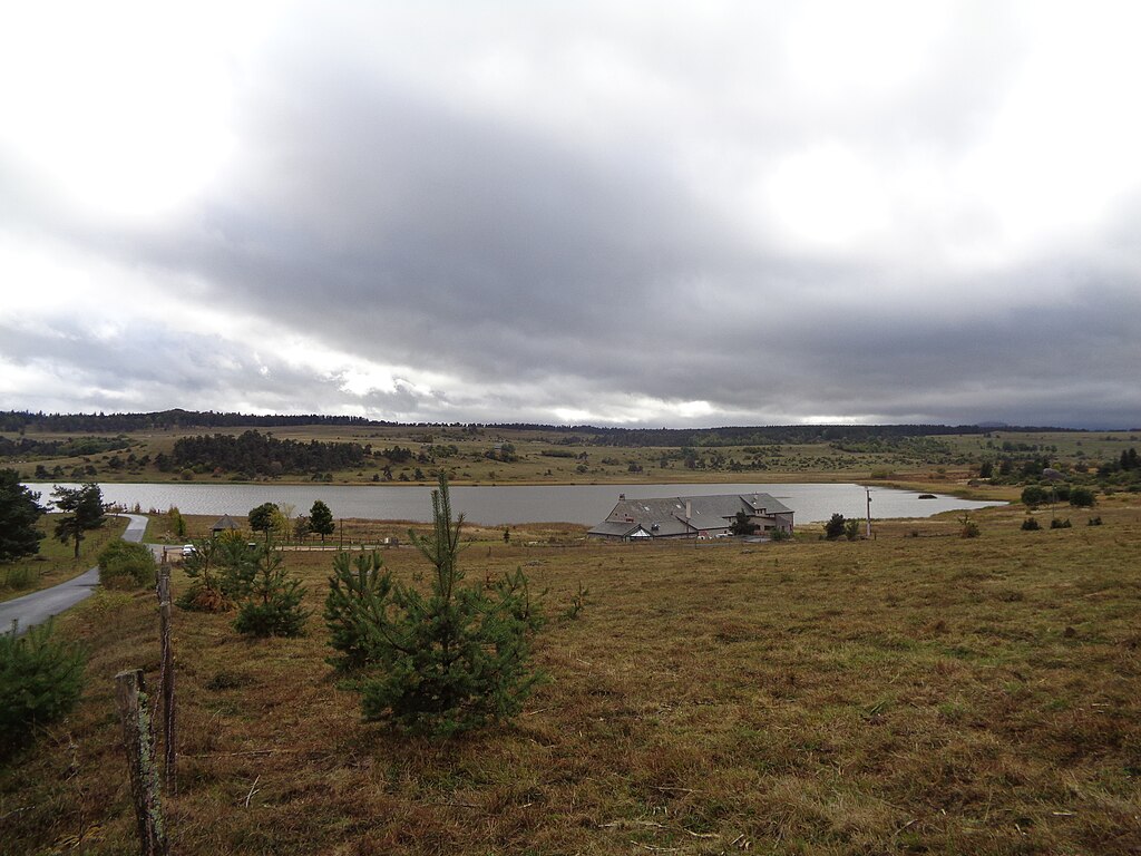 Decouverte du Cantal du jeudi 14 aout au dimanche 17 aout  Le_lac10