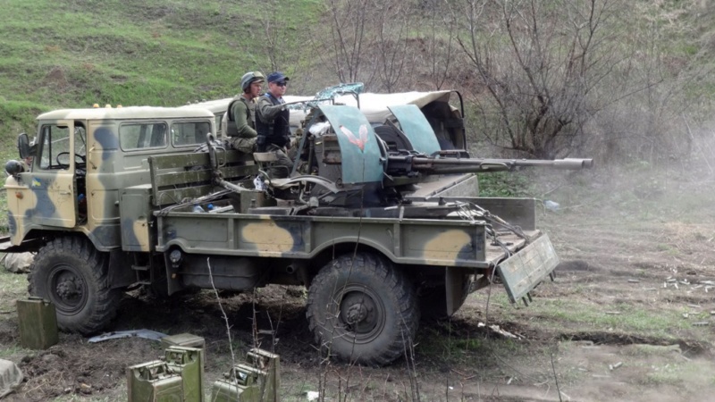 UAZ 66 ukrainien avec ZU 23/2 - Page 2 Id624210