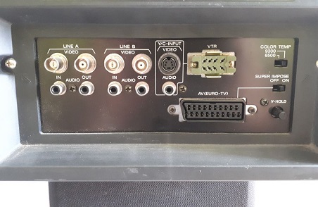 Sony PVM lovers - Les Fétichistes du CRT !!! - Page 11 Pvm_so10