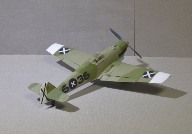 Doué mais peut mieux faire : Bf 109 B2 - Maquette Dora Wings - 1/72 Bf_10953