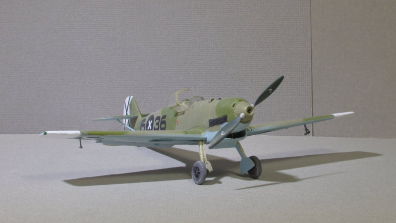 Doué mais peut mieux faire : Bf 109 B2 - Maquette Dora Wings - 1/72 Bf_10954