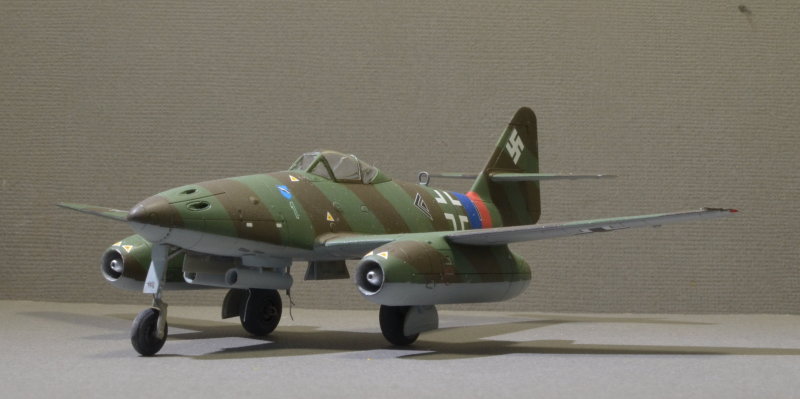 Une hirondelle façon zèbre : le Me 262 A1a de Rudolf Sinner - Maquette Airfix - 1/72 Me_26249
