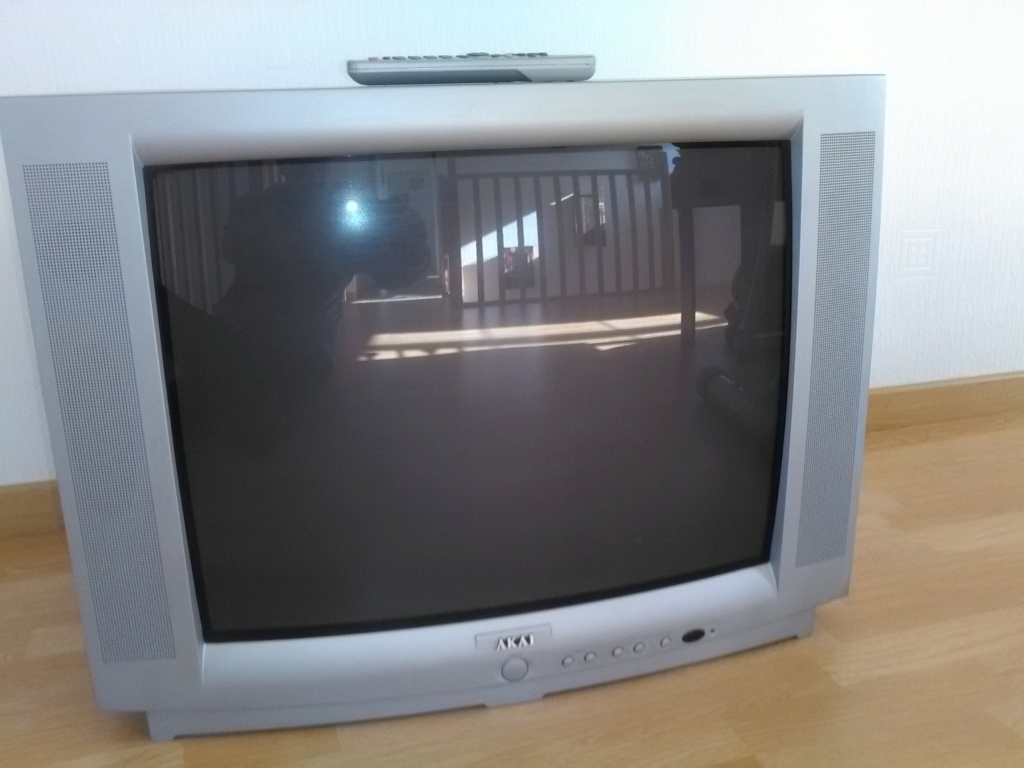 [VDS] TV Cathodique 70 cm Img_2010