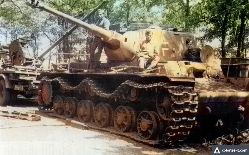 Pz.Kpfw KV-1 756(r) tank Trumpeter  1:35 Algori10