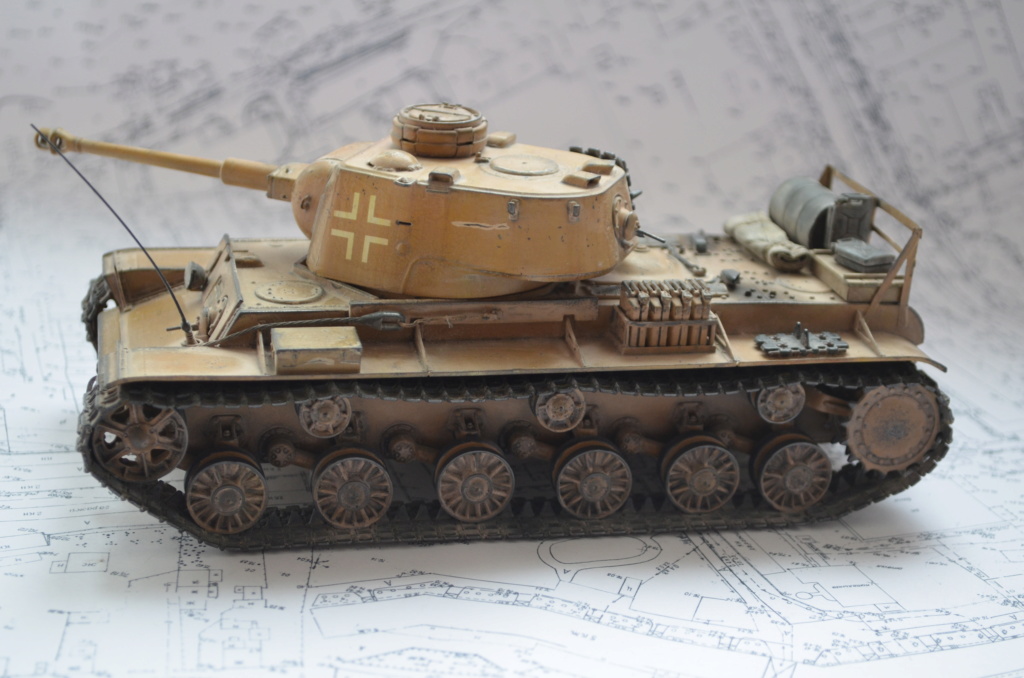 Pz.Kpfw KV-1 756(r) tank Trumpeter  1:35 Dsc_0112