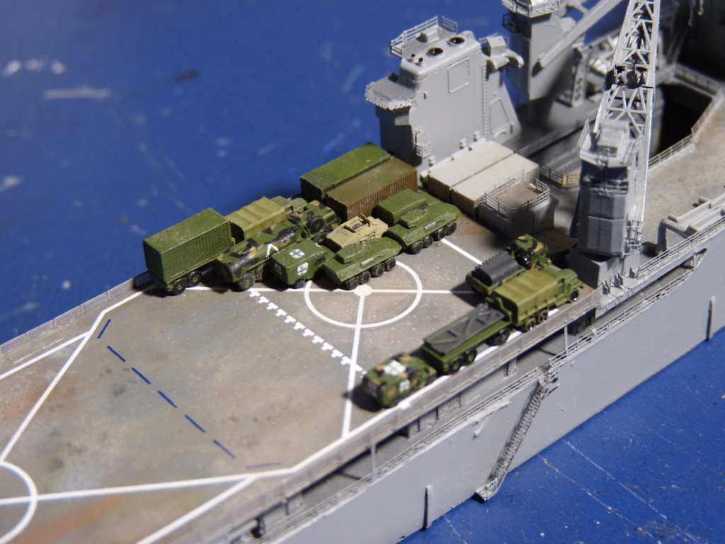 USS Tortuga - LSD 46 1/700 Orange Hobby - Page 2 P1110948
