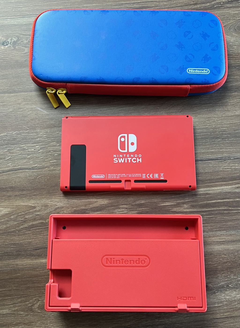[VENDS] Nintendo Switch - Edition Mario Rouge & Bleue C5bdab10