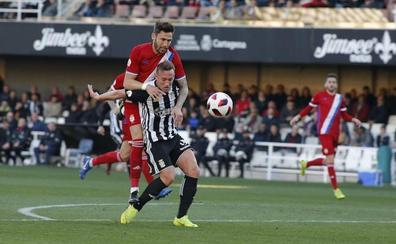 ASI VIERON LOS PERIODICOS EL FC CARTAGENA 0-RECRE 0 06127