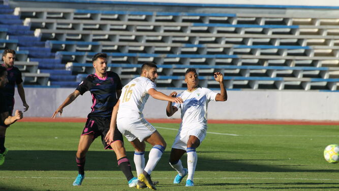 ASI VIERON LOS PERIODICOS EL MARBELLA FC 2-RECRE 1 09302