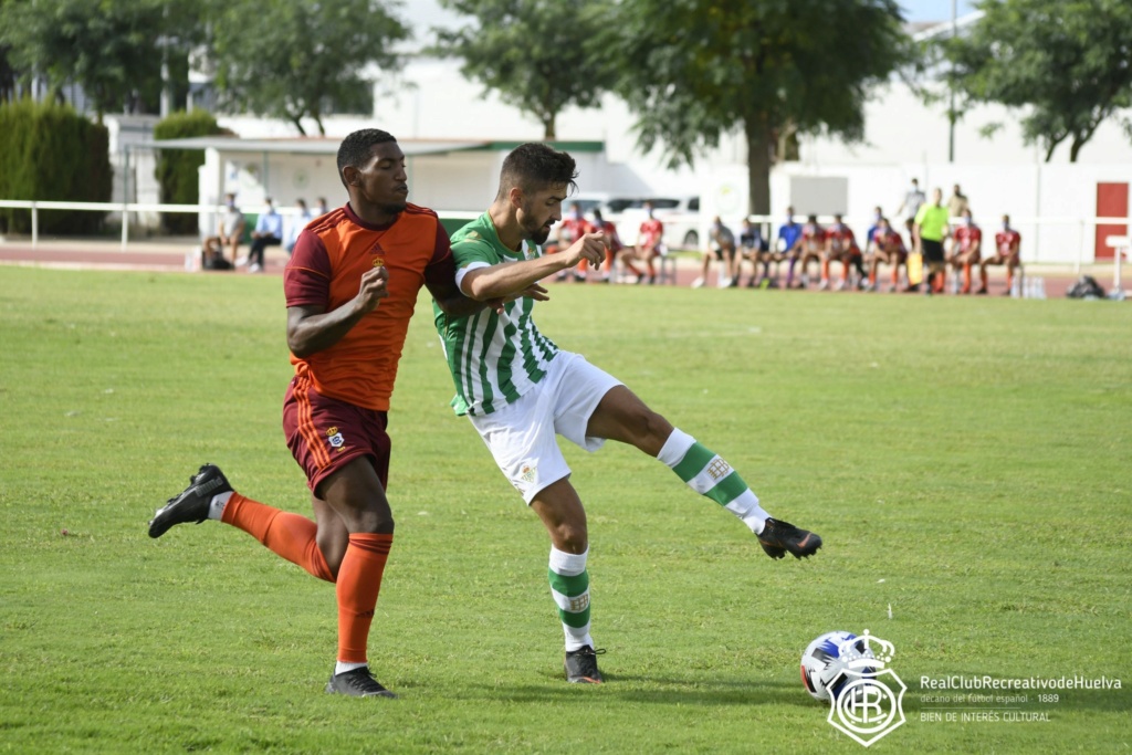 ASI VIERON LOS PERIODICOS EL RECREATIVO-BETIS DPTVO. 15358