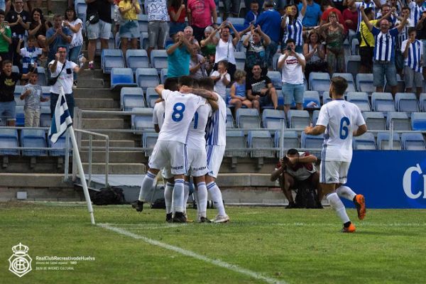 ASI VIERON LOS PERIODICOS EL RECRE 2-ALMERIA B 0 1543