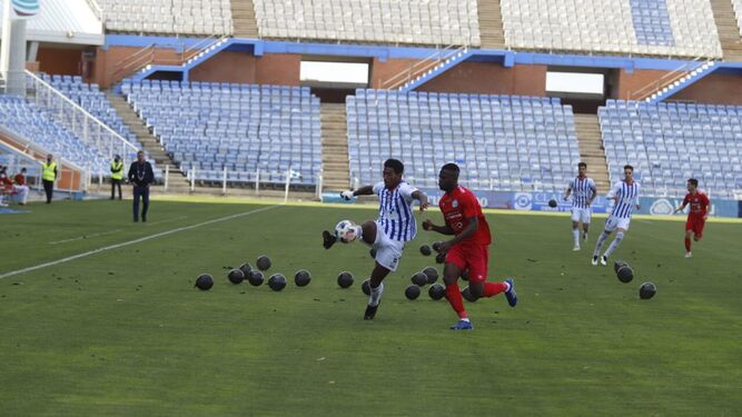 ASI VIERON LOS PERIODICOS EL RECREATIVO DE HUELVA 1-CD EJIDO 2012 2 15533