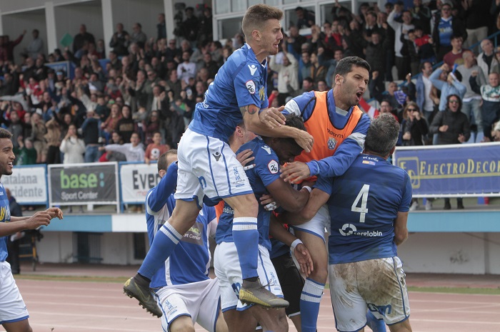 ASI VIERON LOS PERIODICOS EL UD MELILLA 1-RECRE 1 2788