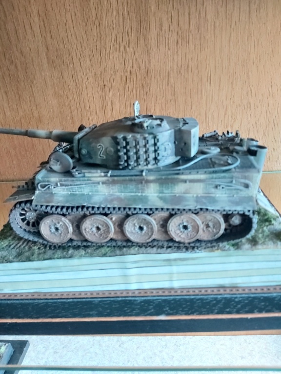 Tigre I Schwere Panzer-Abteilung 3/ 508 (bris de chenilles) - Char Tamiya, Zimmerit Attac - 1/35 20201228