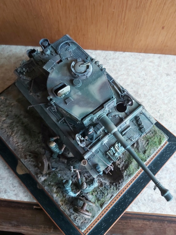 Tigre I Schwere Panzer-Abteilung 3/ 508 (bris de chenilles) - Char Tamiya, Zimmerit Attac - 1/35 20201232