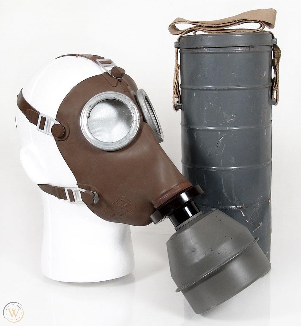 Masque anti gaz L.702 Origin10