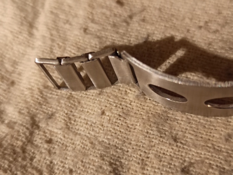 Mise à la taille d'un bracelet racing vintage en acier Img_2158