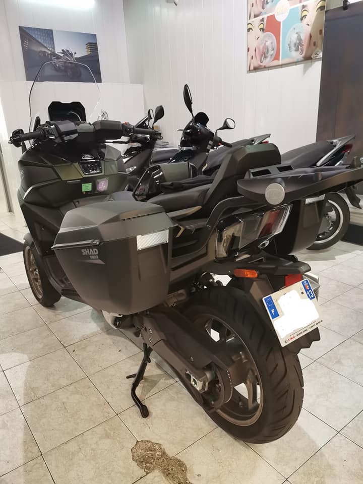 Sacoches et valises latérales 31654810