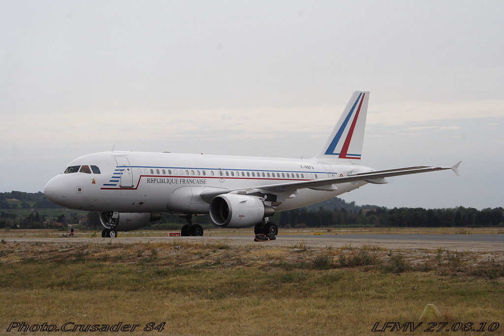 Aéroport d'avignon-caumont - Page 13 A319_a11