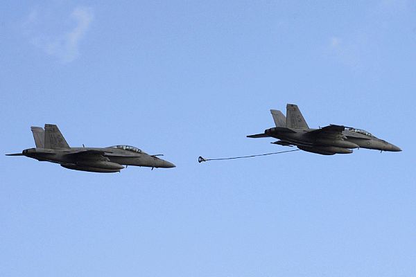 Navy Aircraft : F18 Hornet & Super Hornet - E-2 Hawkeye ... Web_0711