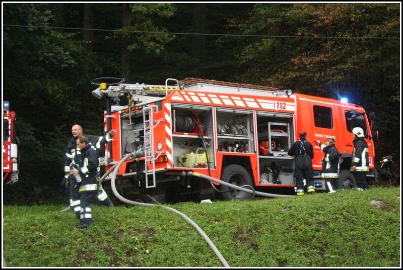 La Roche-en-Ardenne : explosion dans un bâtiment abritant des scouts (17/10/2010) Img_2616
