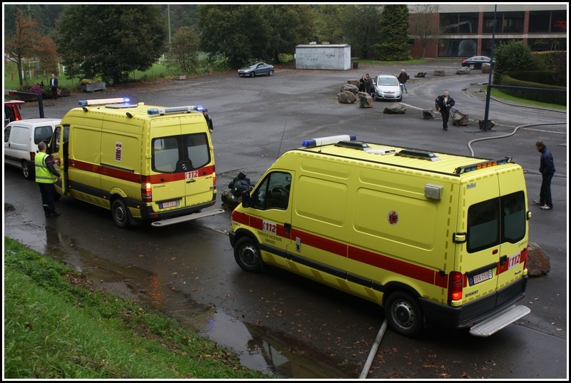 La Roche-en-Ardenne : explosion dans un bâtiment abritant des scouts (17/10/2010) Img_2619