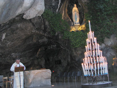 4- صور لكنيسة مريم العذراء في لورد  Lourdes 20250_11