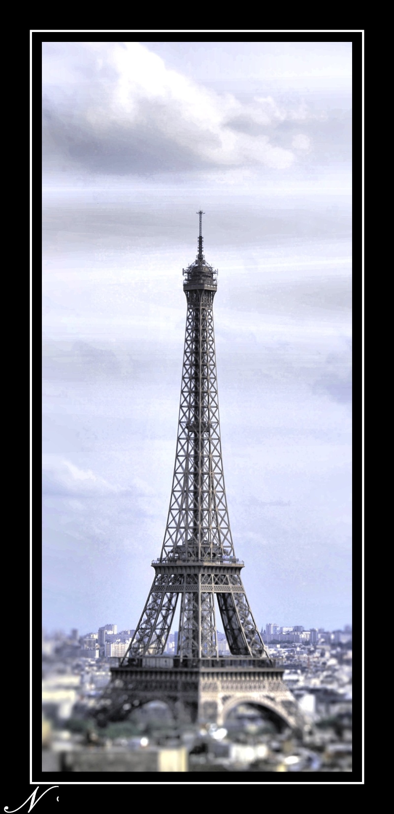 Tour Eiffel depuis l'Arc de Triomphe Tour_e10