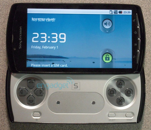 Aparecen imágenes del primer prototipo de PSP Phone 20101010