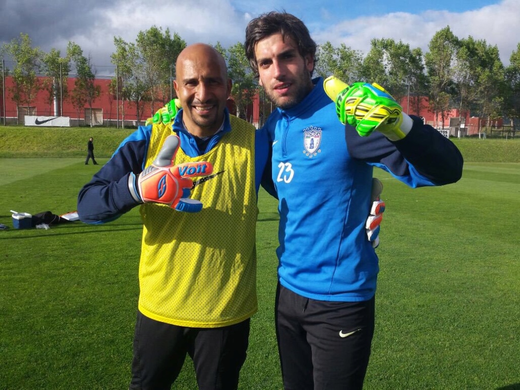 Porteros - Los porteros más bajos de la historia del futbol -- Shortest goalkeepers in football - Página 3 Cot7vy10