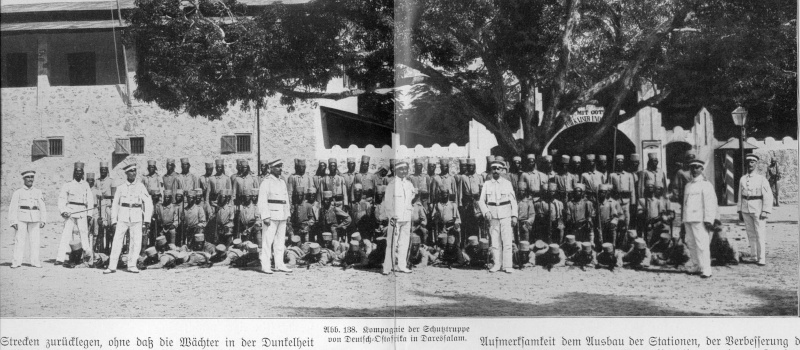 "In Wehr und Waffen" - German army c. 1910 A1010