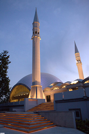 إفتتاح أول مسجد من تصميم إمرأة في إسطنبول Mosque10