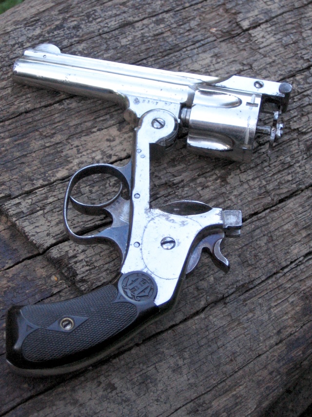Mon p'tit nouveau... Un Smith & Wesson New Model No 3  Img_1612