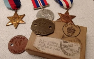 2 lots - pilote RAF - plaque identité Anglaise Receiv10