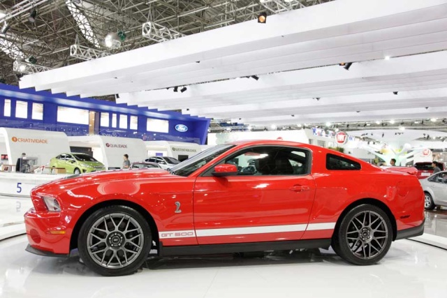 Algumas fotos de carros no Salão de Automóvel 2010 Ford-m16