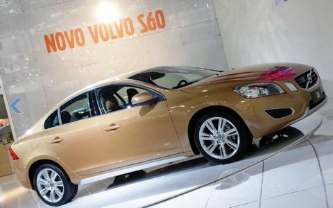 Algumas fotos de carros no Salão de Automóvel 2010 Volvo_10
