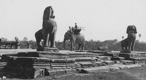 Les archives des archéologues font revivre le sauvetage des temples d'Angkor C1d12c10