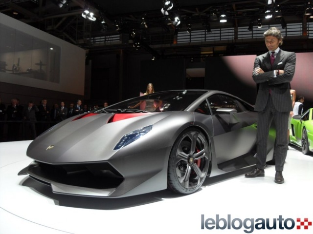 Lamborghini Sesto Elemento : Premiere photo Lambor10