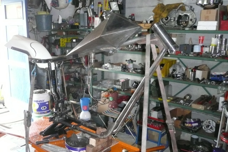 Ca va y aller ! Mon chopper prend forme P1070112