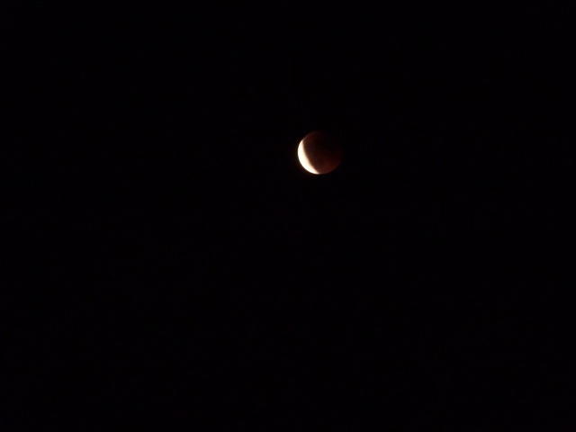 Éclipse totale de Lune du 15 juin 2011 P1020211