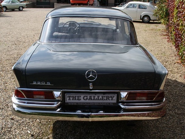 Les Mercedes 230 S / 220 SE Grosse Heckflosse  (W111) 1961-1965   32091512