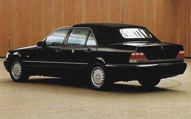 [Historique] Mercedes-Benz fournisseur du Vatican 725e6b10