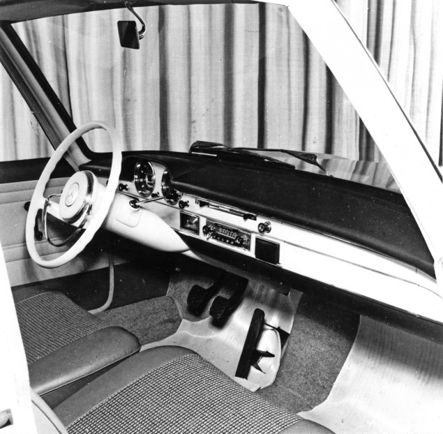 [Histoire] Le Design Mercedes Après la Seconde Guerre mondiale 77577110