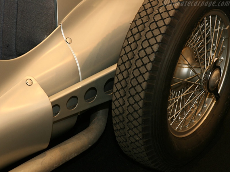 [Historique] La Mercedes W125 1937 (F1) Merce245